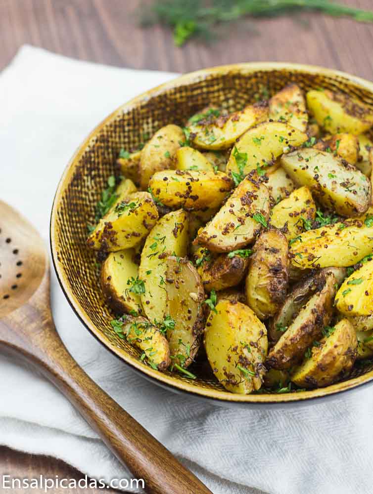 Receta sencilla de papas con hierbas y mostaza de grano