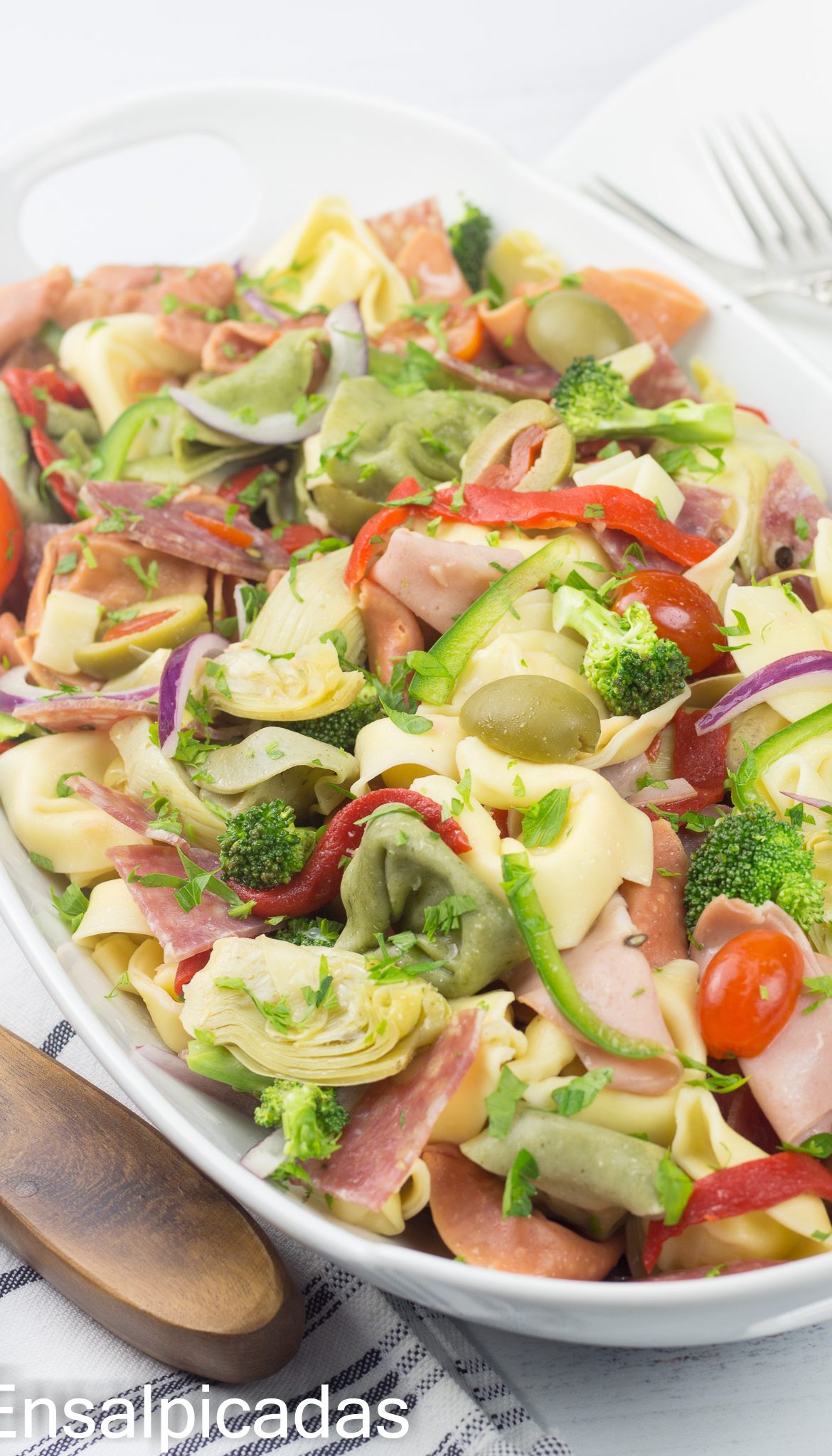 Receta de Ensalada de Tortellini estilo antipasto