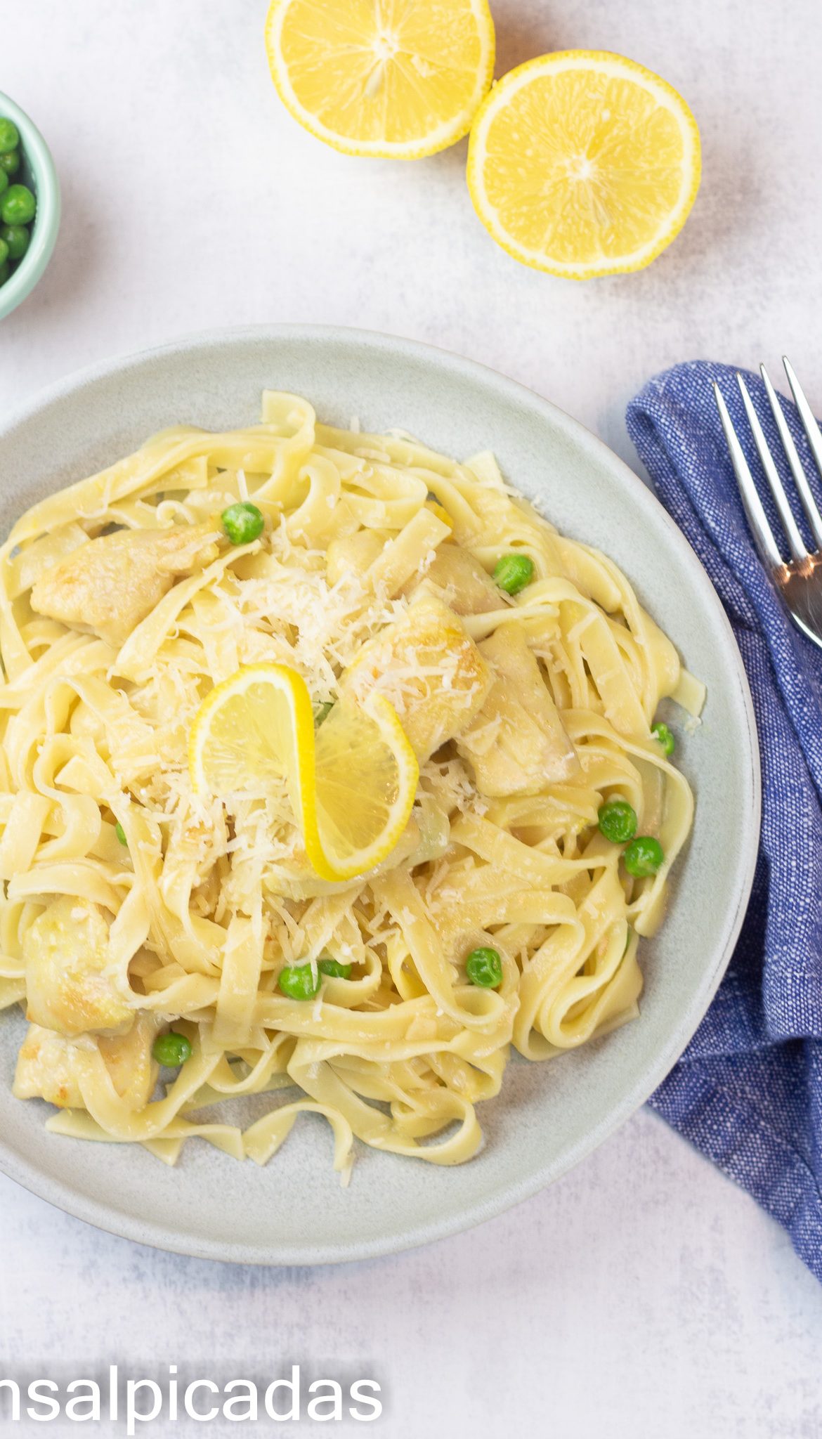 Receta de Pasta con Pollo, limón y parmesano.